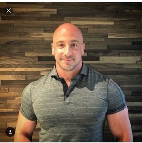 male chiropractor near me.